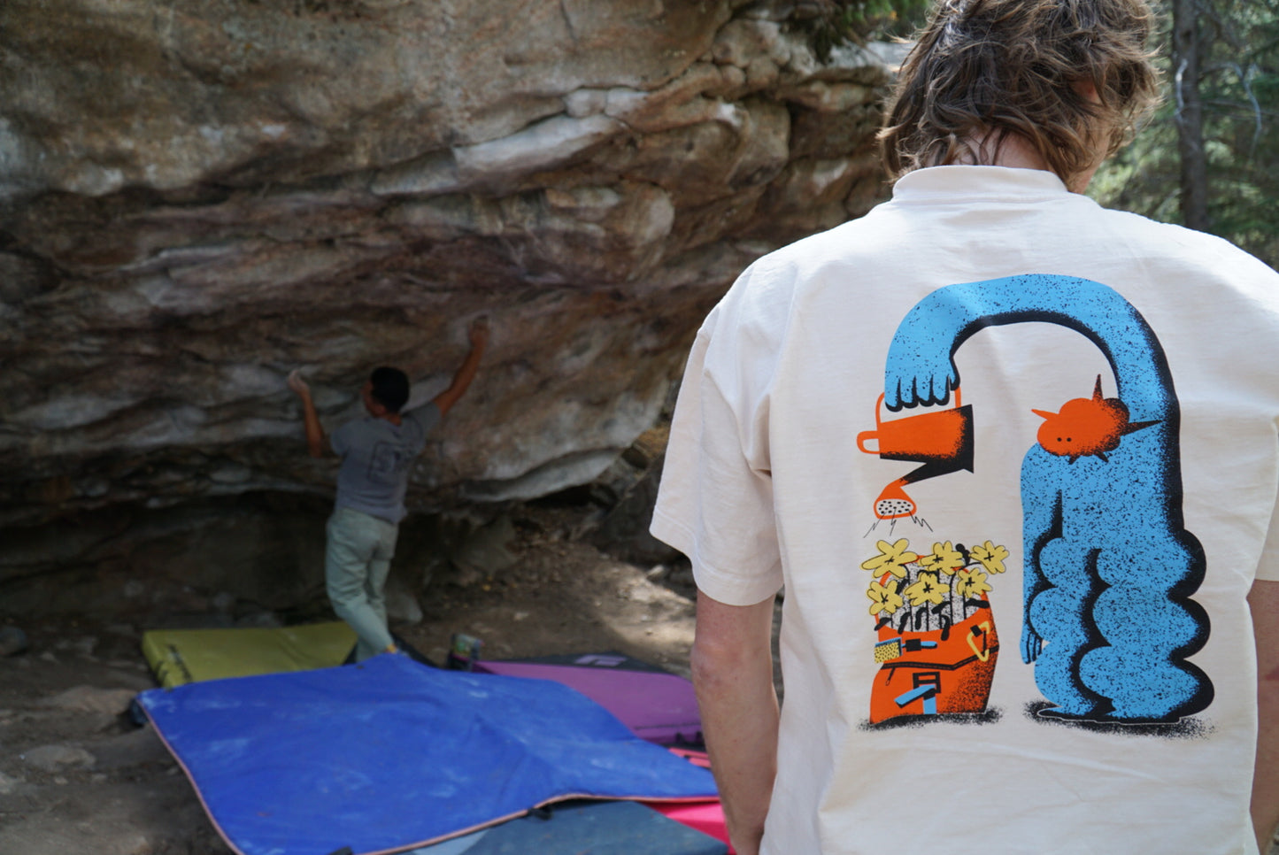 CHALK BUCKET FLOWER TEE